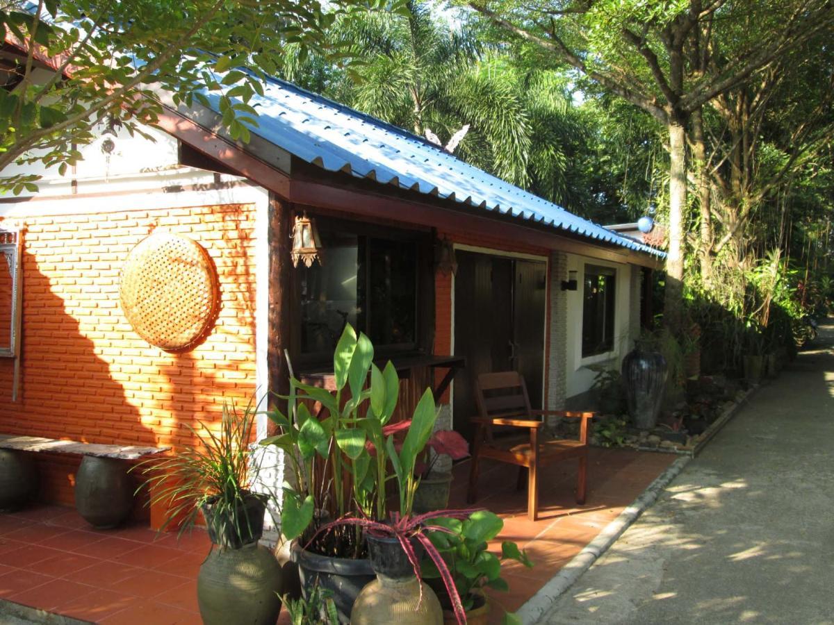 Happiness Resort Sukhothai Exterior photo