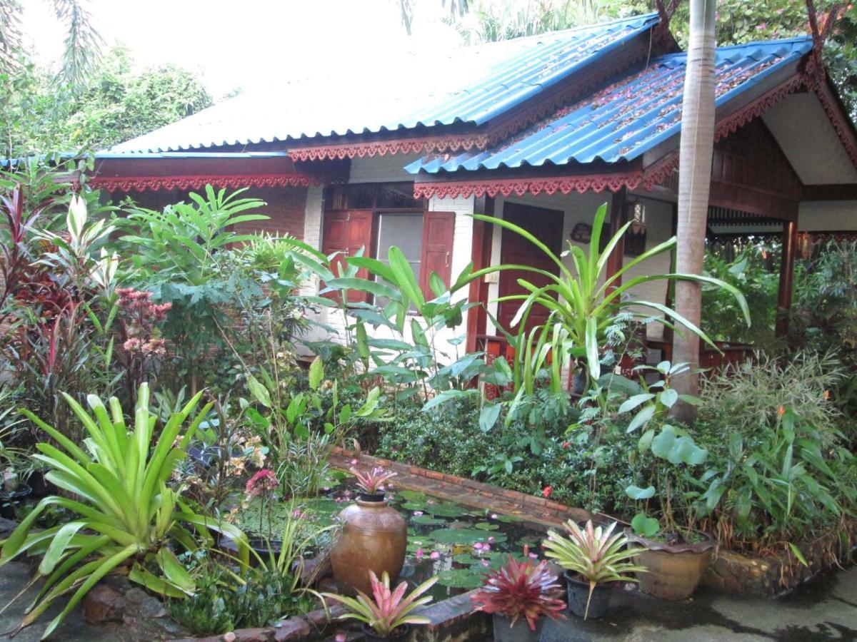 Happiness Resort Sukhothai Exterior photo