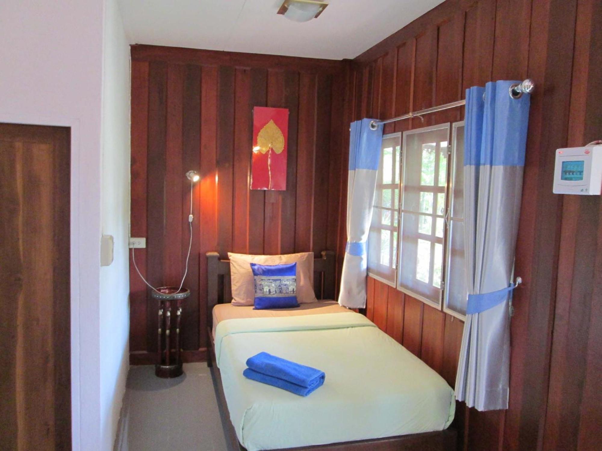 Happiness Resort Sukhothai Exterior photo