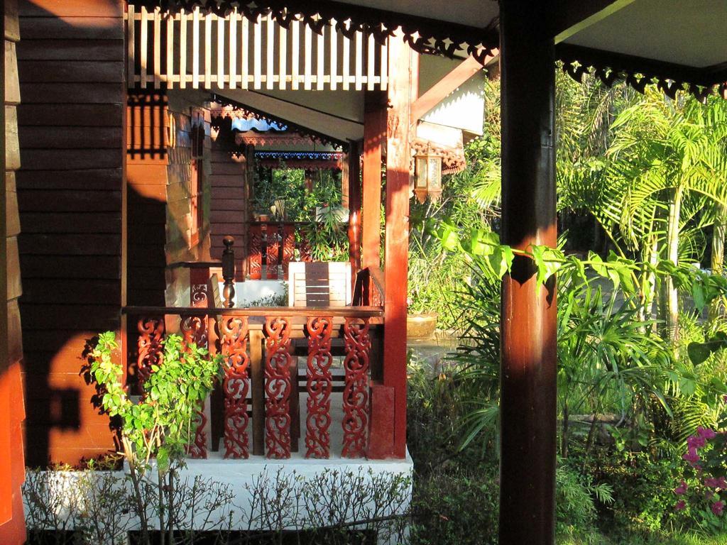 Happiness Resort Sukhothai Exterior photo