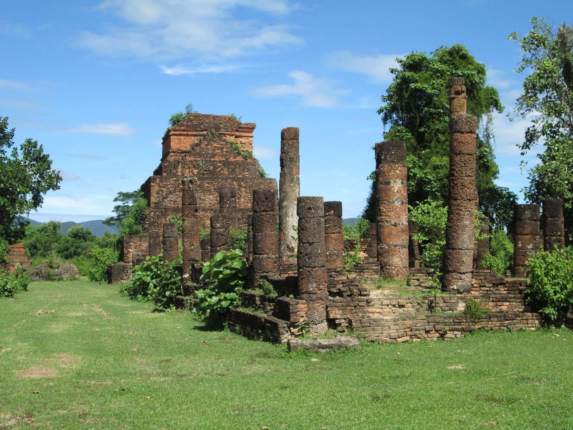 Happiness Resort Sukhothai Exterior photo